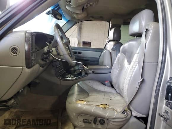 2002 GMC Sierra 1500 Denali z VIN 2GTFK69U021173036, wystawiony jako Copart lot #51416215 z przebiegiem 316 034 mil mil oraz Szkoda całkowita • Salvage title. Historia ofert i sprzedaży dostępna na DreamBid. Obrazek 7.