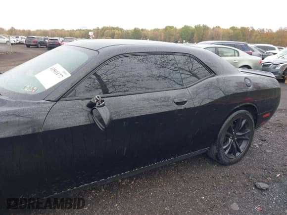 2016 Dodge Challenger SXT Plus z VIN 2C3CDZAG6GH120624, wystawiony jako IAAI lot #43501177 z przebiegiem 124 424 mil mil oraz . Historia ofert i sprzedaży dostępna na DreamBid. Obrazek 14.