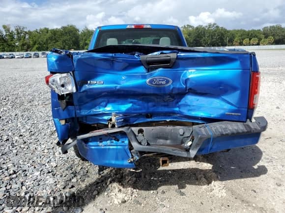 2016 Ford F-150 XL z VIN 1FTEX1C89GFB51001, wystawiony jako Copart lot #85181785 z przebiegiem 176 940 mil mil oraz Szkoda całkowita • Salvage title. Historia ofert i sprzedaży dostępna na DreamBid. Obrazek 6.