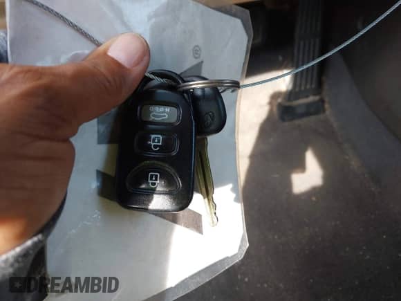 2013 Hyundai Elantra Limited z VIN 5NPDH4AE6DH347160, wystawiony jako IAAI lot #43245998 z przebiegiem 212 905 mil mil oraz . Historia ofert i sprzedaży dostępna na DreamBid. Obrazek 11.