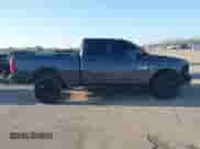 2018 Ram 1500 Express z VIN 1C6RR7FT5JS198871, wystawiony jako IAAI lot #41876526 z przebiegiem 110 805 mil mil oraz . Historia ofert i sprzedaży dostępna na DreamBid. Obrazek 14.