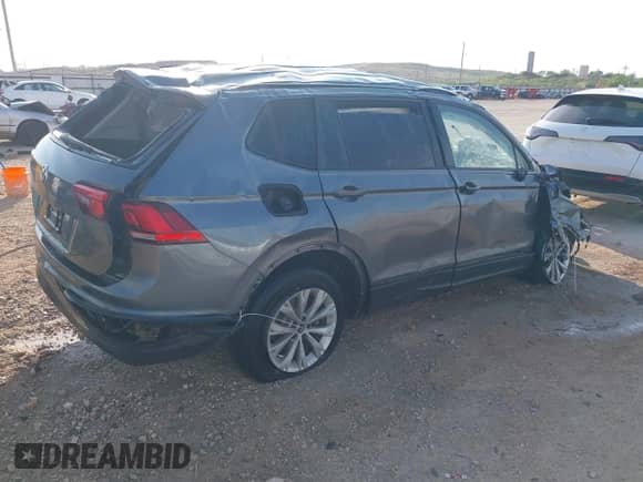 2020 Volkswagen Tiguan S с VIN 3VV1B7AXXLM129594, выставлен на аукционе IAAI как лот 42972106 с пробегом 111 460 миль миль и . История ставок и продаж доступна на DreamBid. Изображение 4.