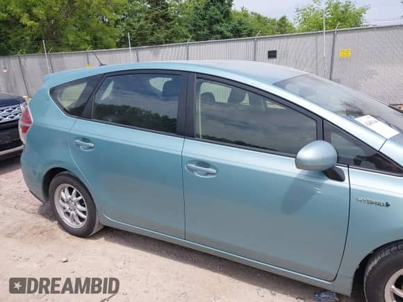 2015 Toyota Prius Two z VIN JTDZN3EU5FJ025596, wystawiony jako IAAI lot #42481144 z przebiegiem 120 939 mil mil oraz . Historia ofert i sprzedaży dostępna na DreamBid. Obrazek 13.