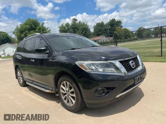 2014 Nissan Pathfinder Platinum with VIN 5N1AR2MN6EC733487, listed as a Copart auction lot 62967685 with 132,721 mi miles and Clean title. Bid and sale history available at DreamBid. Image 1.