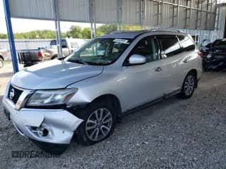 2013 Nissan Pathfinder SL with VIN 5N1AR2MM5DC624105, listed as a Copart auction lot 64543995 with 190,069 mi miles and Salvage title. Bid and sale history available at DreamBid. Image 1.
