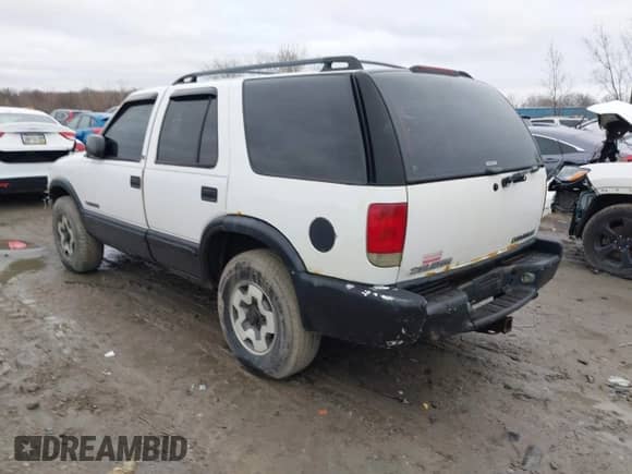 2003 Chevrolet Blazer LS with VIN 1GNDT13X63K106315, listed as a IAAI auction lot 41914116 with 196,774 mi miles and . Bid and sale history available at DreamBid. Image 3.