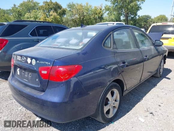 2009 Hyundai Elantra GLS z VIN KMHDU46D29U678662, wystawiony jako IAAI lot #43174076 z przebiegiem 103 833 mil mil oraz . Historia ofert i sprzedaży dostępna na DreamBid. Obrazek 4.