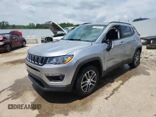 2020 Jeep Compass Altitude z VIN 3C4NJCBB9LT159013, wystawiony jako Copart lot #60639455 z przebiegiem 88 816 mil mil oraz Nie do naprawy • Non repairable. Historia ofert i sprzedaży dostępna na DreamBid. Obrazek 1.