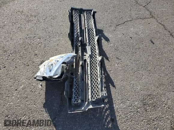 2012 Chevrolet Silverado 1500 LTZ z VIN 3GCPCTE00CG308401, wystawiony jako Copart lot #87311334 z przebiegiem 145 395 mil mil oraz Szkoda całkowita • Salvage title. Historia ofert i sprzedaży dostępna na DreamBid. Obrazek 12.