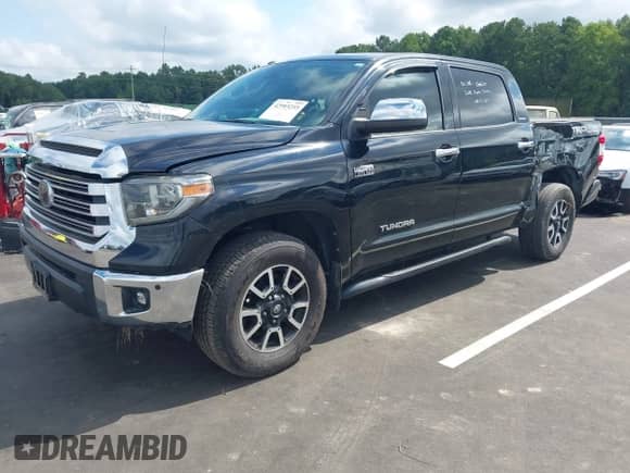 2018 Toyota Tundra Limited z VIN 5TFHY5F13JX716117, wystawiony jako IAAI lot #42993233 z przebiegiem 66 659 mil mil oraz . Historia ofert i sprzedaży dostępna na DreamBid. Obrazek 2.