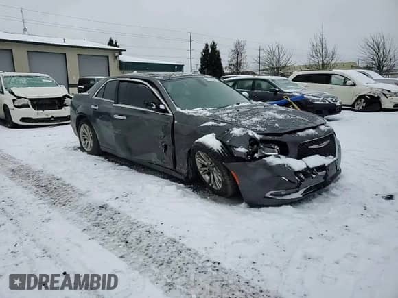 2015 Chrysler 300 C with VIN 2C3CCAET3FH802449, listed as a Copart auction lot 44647285 with 123,358 mi miles and Salvage title. Bid and sale history available at DreamBid. Image 11.