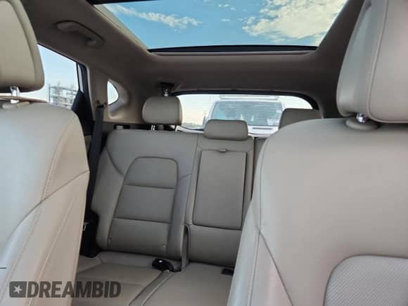 2016 Hyundai Tucson Limited z VIN KM8J33A23GU152172, wystawiony jako Copart lot #71030625 z przebiegiem 83 941 mil mil oraz Czysty tytuł • Clean title. Historia ofert i sprzedaży dostępna na DreamBid. Obrazek 10.