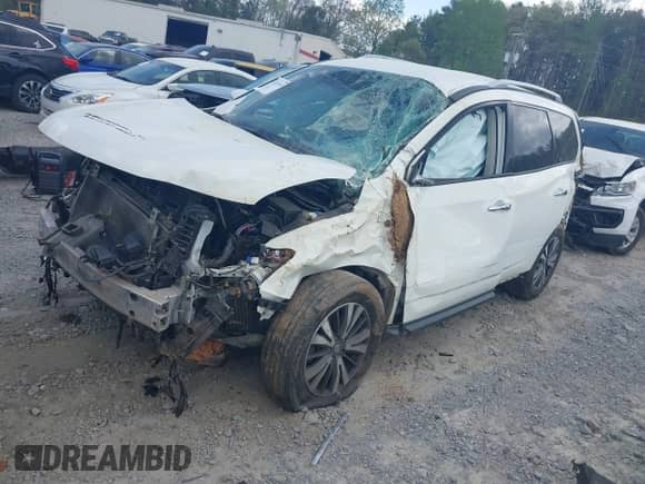 2017 Nissan Pathfinder SV z VIN 5N1DR2MN1HC611945, wystawiony jako IAAI lot #41932165 z przebiegiem 131 275 mil mil oraz . Historia ofert i sprzedaży dostępna na DreamBid. Obrazek 2.