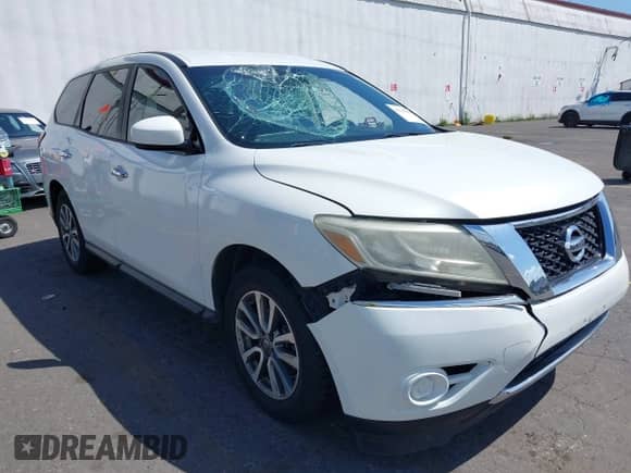 2013 Nissan Pathfinder S with VIN 5N1AR2MM2DC613871, listed as a IAAI auction lot 42347853 with 174,434 mi miles and . Bid and sale history available at DreamBid. Image 1.