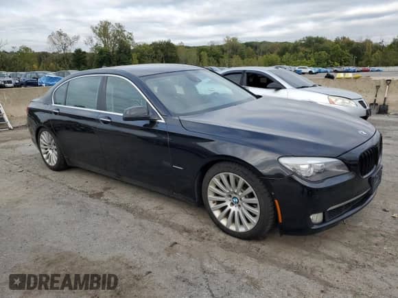 2012 BMW 7 Series 750Li xDrive with VIN WBAKC8C53CC436931, listed as a Copart auction lot 81721245 with 161,851 mi miles and Clean title. Bid and sale history available at DreamBid. Image 4.