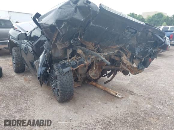 2012 Chevrolet Silverado 1500 LTZ z VIN 3GCPKTE75CG108923, wystawiony jako IAAI lot #42626410 z przebiegiem Nie podano mil oraz . Historia ofert i sprzedaży dostępna na DreamBid. Obrazek 3.