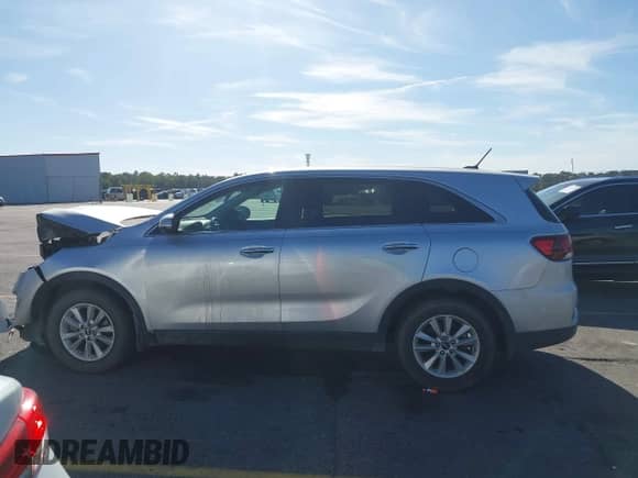 2019 Kia Sorento LX with VIN 5XYPG4A52KG491325, listed as a IAAI auction lot 43365300 with 206,525 mi miles and . Bid and sale history available at DreamBid. Image 14.