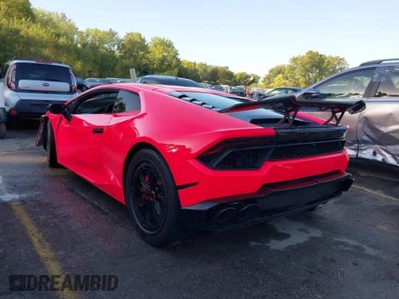 2017 Lamborghini Huracan LP 580-2 с VIN ZHWUC2ZF9HLA07464, выставлен на аукционе IAAI как лот 40491332 с пробегом 15 069 миль миль и . История ставок и продаж доступна на DreamBid. Изображение 3.
