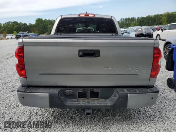2020 Toyota Tundra Platinum с VIN 5TFGY5F17LX263151, выставлен на аукционе Copart как лот 65772464 с пробегом 104 218 миль миль и Списание • Salvage title. История ставок и продаж доступна на DreamBid. Изображение 6.