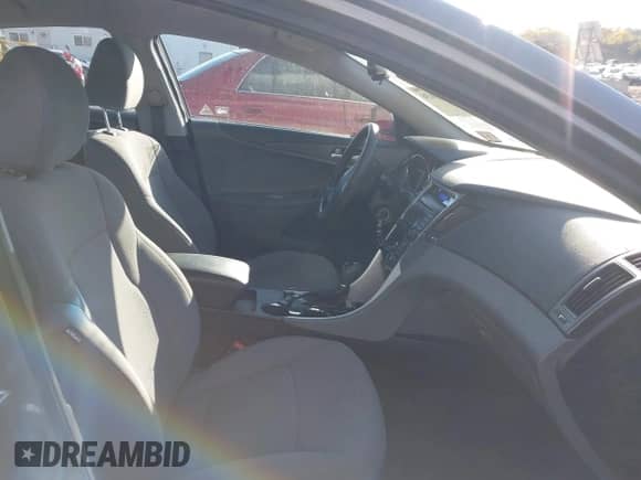 2013 Hyundai Sonata GLS with VIN 5NPEB4ACXDH634361, listed as a IAAI auction lot 43520136 with 140,427 mi miles and . Bid and sale history available at DreamBid. Image 5.