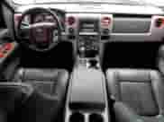 2013 Ford F-150 XL z VIN 1FTFW1EF9DKF60427, wystawiony jako Copart lot #80277785 z przebiegiem 186 811 mil mil oraz Czysty tytuł • Clean title. Historia ofert i sprzedaży dostępna na DreamBid. Obrazek 8.