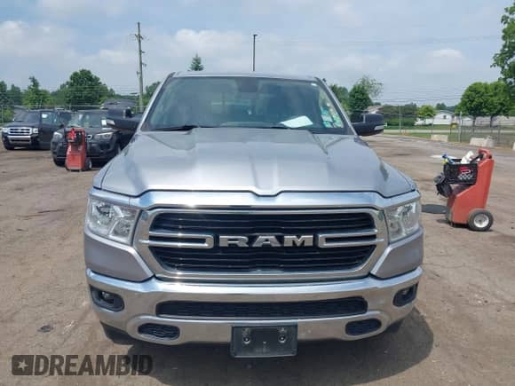 2019 Ram 1500 Big Horn z VIN 1C6RRFFG4KN791411, wystawiony jako IAAI lot #42590255 z przebiegiem 87 779 mil mil oraz . Historia ofert i sprzedaży dostępna na DreamBid. Obrazek 12.