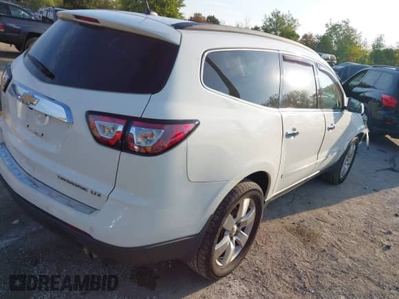 2013 Chevrolet Traverse LTZ с VIN 1GNKVLKD0DJ144361, выставлен на аукционе IAAI как лот 43236345 с пробегом 181 897 миль миль и . История ставок и продаж доступна на DreamBid. Изображение 4.