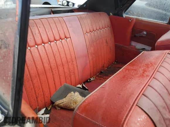 1962 Chevrolet Corvair z VIN 20967W317159, wystawiony jako Copart lot #79033794 z przebiegiem 2 532 mil mil oraz Nie do naprawy • Non repairable. Historia ofert i sprzedaży dostępna na DreamBid. Obrazek 10.