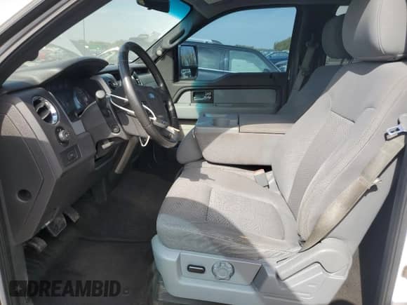 2012 Ford F-150 XL z VIN 1FTFW1ET5CFB59891, wystawiony jako Copart lot #86459835 z przebiegiem 249 628 mil mil oraz Czysty tytuł • Clean title. Historia ofert i sprzedaży dostępna na DreamBid. Obrazek 7.