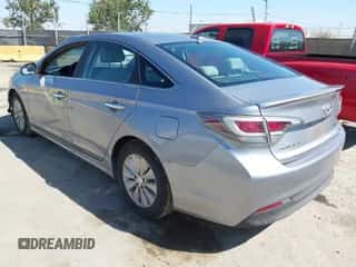2016 Hyundai Sonata SE с VIN KMHE24L1XGA012426, выставлен на аукционе IAAI как лот 43287330 с пробегом 146 187 миль миль и . История ставок и продаж доступна на DreamBid. Изображение 3.