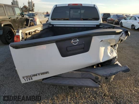 2018 Nissan Frontier SV с VIN 1N6AD0FR2JN770331, выставлен на аукционе Copart как лот 41569825 с пробегом 146 245 миль миль и Списание • Salvage title. История ставок и продаж доступна на DreamBid. Изображение 6.