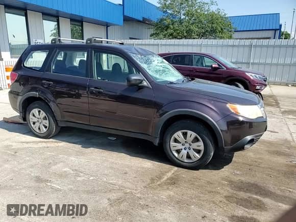 2013 Subaru Forester X z VIN JF2SHAAC7DG406193, wystawiony jako Copart lot #62078285 z przebiegiem 182 547 mil mil oraz Czysty tytuł • Clean title. Historia ofert i sprzedaży dostępna na DreamBid. Obrazek 14.