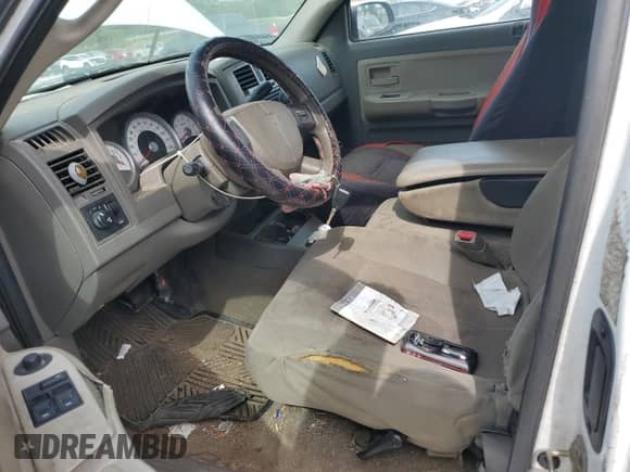 2006 Dodge Dakota SLT с VIN 1D7HE42KX6S646479, выставлен на аукционе Copart как лот 53578495 с пробегом 254 683 миль миль и Списание • Salvage title. История ставок и продаж доступна на DreamBid. Изображение 7.
