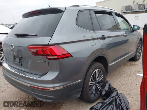 2024 Volkswagen Tiguan Wolfsburg Edition с VIN 3VV5B7AX6RM234966, выставлен на аукционе IAAI как лот 42780418 с пробегом Не указан миль и . История ставок и продаж доступна на DreamBid. Изображение 4.
