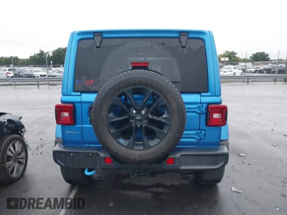 2022 Jeep Wrangler Unlimited Sahara с VIN 1C4JJXP66NW275297, выставлен на аукционе IAAI как лот 42916371 с пробегом 36 142 миль миль и . История ставок и продаж доступна на DreamBid. Изображение 16.