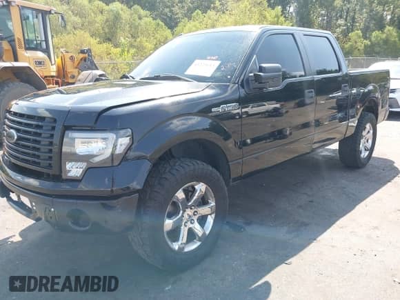 2014 Ford F-150 XLT with VIN 1FTFW1EF9EKF43189, listed as a IAAI auction lot 43225113 with 114,757 mi miles and . Bid and sale history available at DreamBid. Image 20.