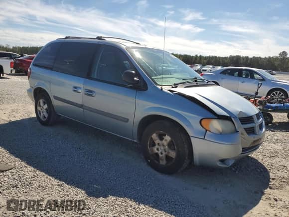2006 Dodge Caravan SXT z VIN 1D4GP45R16B742495, wystawiony jako Copart lot #85894865 z przebiegiem 237 755 mil mil oraz Szkoda całkowita • Salvage title. Historia ofert i sprzedaży dostępna na DreamBid. Obrazek 4.