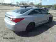 2012 Hyundai Sonata SE z VIN 5NPEC4AC5CH375726, wystawiony jako IAAI lot #27568910 z przebiegiem 230 122 mil mil oraz . Historia ofert i sprzedaży dostępna na DreamBid. Obrazek 4.