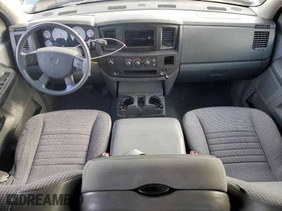 2008 Dodge 1500 ST z VIN 1D7HU18NX8S544721, wystawiony jako Copart lot #44311375 z przebiegiem 180 311 mil mil oraz Szkoda całkowita • Salvage title. Historia ofert i sprzedaży dostępna na DreamBid. Obrazek 8.