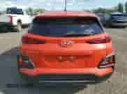 2020 Hyundai Kona SE z VIN KM8K1CAAXLU426379, wystawiony jako Copart lot #71846205 z przebiegiem Nie podano mil oraz Szkoda całkowita • Salvage title. Historia ofert i sprzedaży dostępna na DreamBid. Obrazek 6.