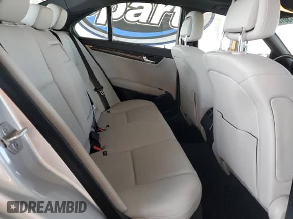 2011 Mercedes-Benz C 350 Sport с VIN WDDGF5GB0BR174866, выставлен на аукционе Copart как лот 71213015 с пробегом 114 030 миль миль и Списание • Salvage title. История ставок и продаж доступна на DreamBid. Изображение 10.