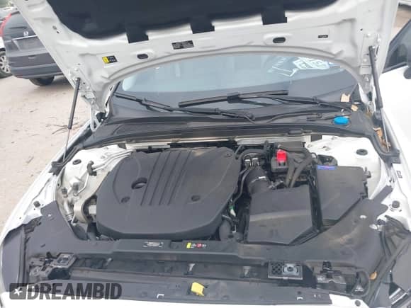 2022 Volvo S60 Momentum z VIN 7JRL12TZ5NG161962, wystawiony jako IAAI lot #42289592 z przebiegiem 62 043 mil mil oraz . Historia ofert i sprzedaży dostępna na DreamBid. Obrazek 10.