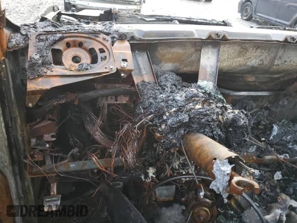 1994 Chevrolet Silverado 3500 с VIN 1GCHK33F4RJ372169, выставлен на аукционе Copart как лот 69002125 с пробегом Не указан миль и На запчасти • Non repairable. История ставок и продаж доступна на DreamBid. Изображение 9.