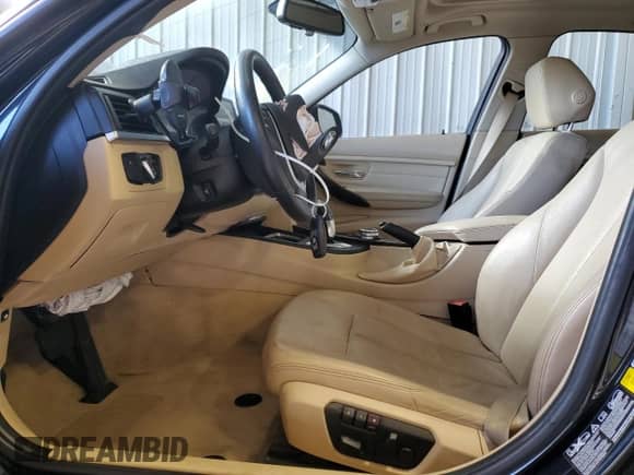 2014 BMW 3 Series 328i xDrive с VIN WBA3B5G5XENS07735, выставлен на аукционе Copart как лот 86817795 с пробегом 143 552 миль миль и Списание • Salvage title. История ставок и продаж доступна на DreamBid. Изображение 7.