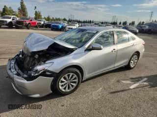 2017 Toyota Camry LE с VIN 4T1BF1FK7HU800073, выставлен на аукционе Copart как лот 86455635 с пробегом Не указан миль и Списание • Salvage title. История ставок и продаж доступна на DreamBid. Изображение 1.