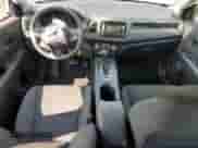 2021 Honda HR-V LX z VIN 3CZRU6H36MM719683, wystawiony jako Copart lot #59926535 z przebiegiem 36 206 mil mil oraz Czysty tytuł • Clean title. Historia ofert i sprzedaży dostępna na DreamBid. Obrazek 8.