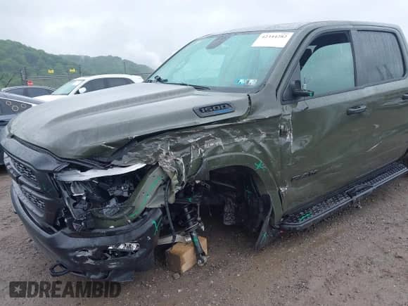 2021 Ram 1500 Lone Star z VIN 1C6SRFFT6MN695393, wystawiony jako IAAI lot #42344282 z przebiegiem 12 796 mil mil oraz . Historia ofert i sprzedaży dostępna na DreamBid. Obrazek 6.