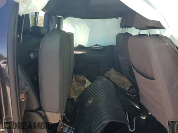 2023 Chevrolet Silverado 1500 RST с VIN 2GCUDEED8P1119928, выставлен на аукционе Copart как лот 64050205 с пробегом 43 551 миль миль и Списание • Salvage title. История ставок и продаж доступна на DreamBid. Изображение 10.