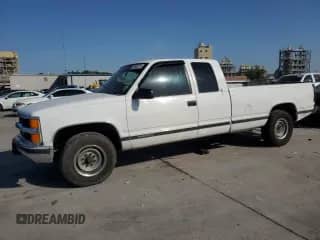 1998 Chevrolet Silverado 2500 с VIN 1GCGC29R3WE237595, выставлен на аукционе Copart как лот 51907315 с пробегом 254 549 миль миль и Списание • Salvage title. История ставок и продаж доступна на DreamBid. Изображение 1.