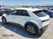 2023 Hyundai Ioniq 5 SE z VIN KM8KM4AE7PU145825, wystawiony jako Copart lot #61481115 z przebiegiem 26 610 mil mil oraz Czysty tytuł • Clean title. Historia ofert i sprzedaży dostępna na DreamBid. Obrazek 2.